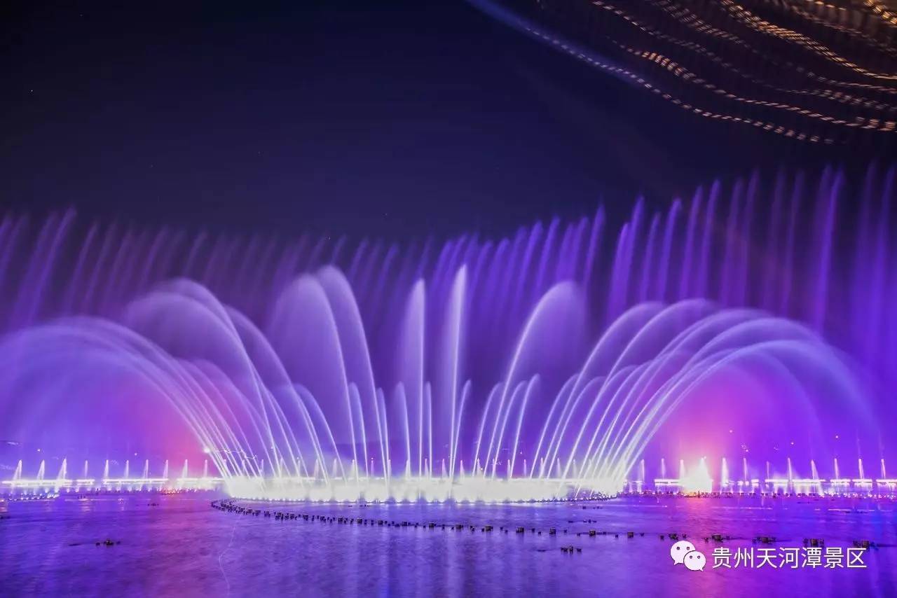 燈光+音樂+煙花+噴火+水幕,驚艷你眼球的水秀!